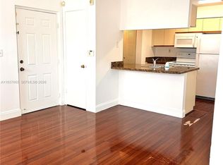 17500 NW 67th Ct #P-19, Hialeah, FL 33015