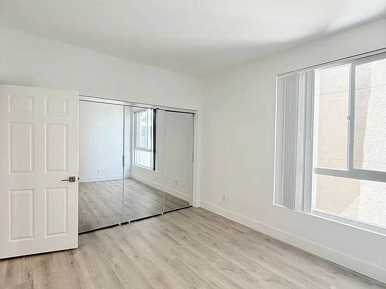 8715 Burton Way - Urban Feel Charming 2 bed 2 bath — Photo 40