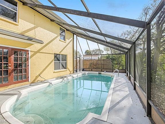 5th image of 2536 Lake Ellen Cir