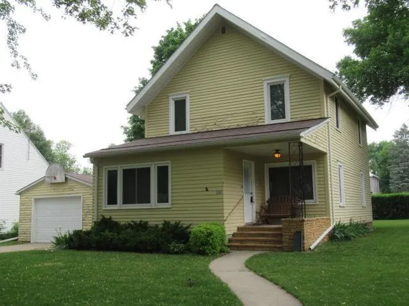 404 6th Ave W, Lamberton, MN 56152