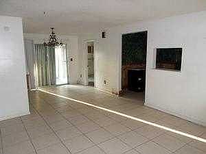 2nd image of 4721 Penny Ln