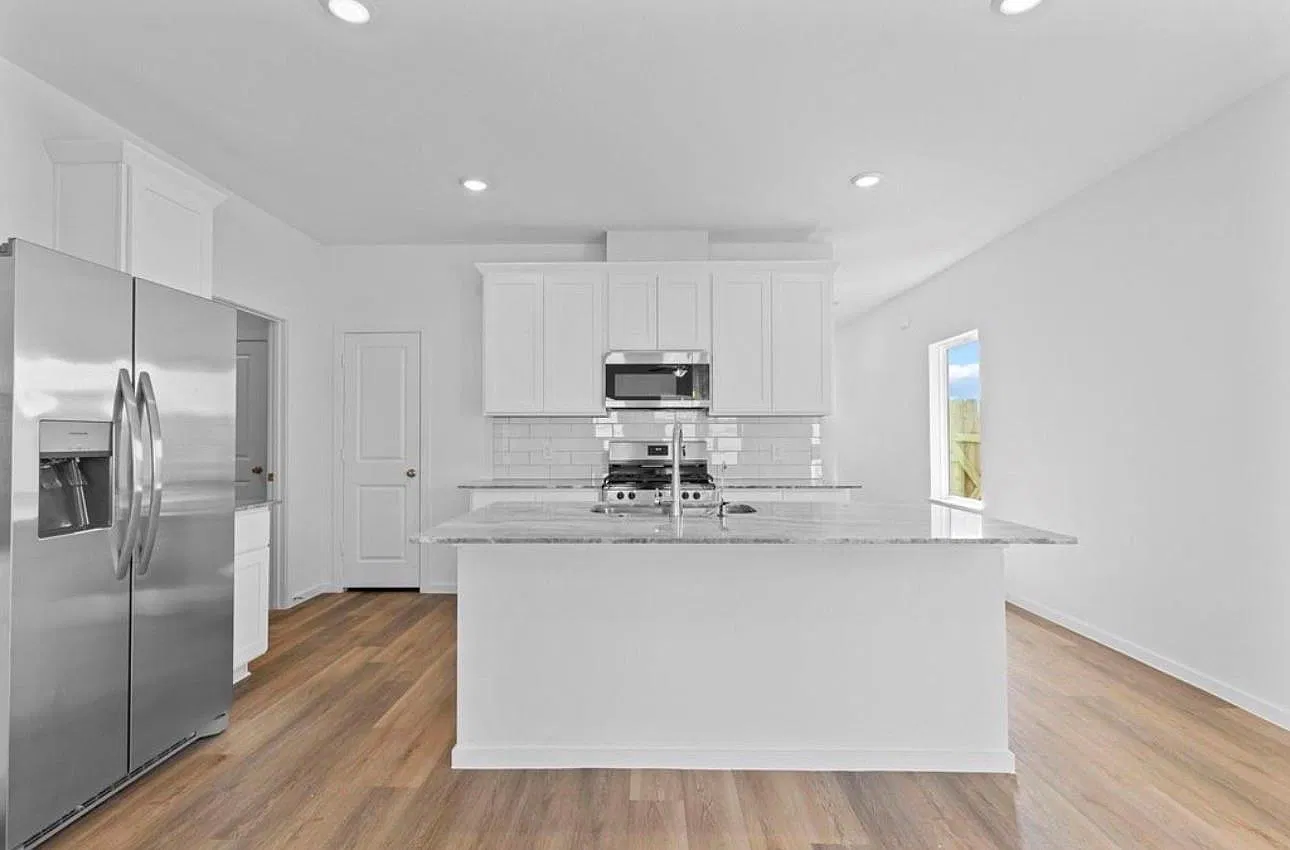 4 bed, 2.5 bath, $2,550 — Photo 4