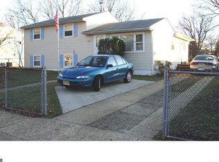 1035 Crest Rd, Pine Hill, NJ 08021