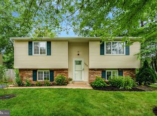 123 Magnolia Rd, Sterling, VA 20164