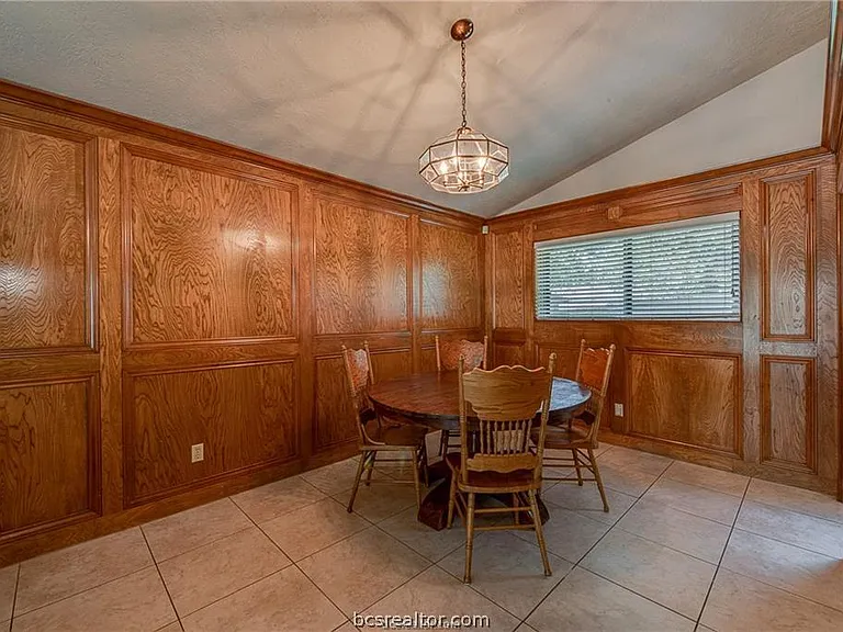 1405 Magnolia Dr — Photo 5
