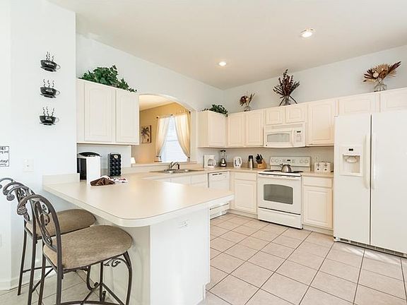 5th image of 2632 Dinville St
