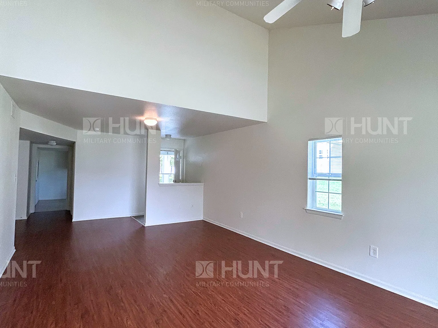 3 bed, 2.5 bath, 1861 sqft, $1,795 — Photo 2