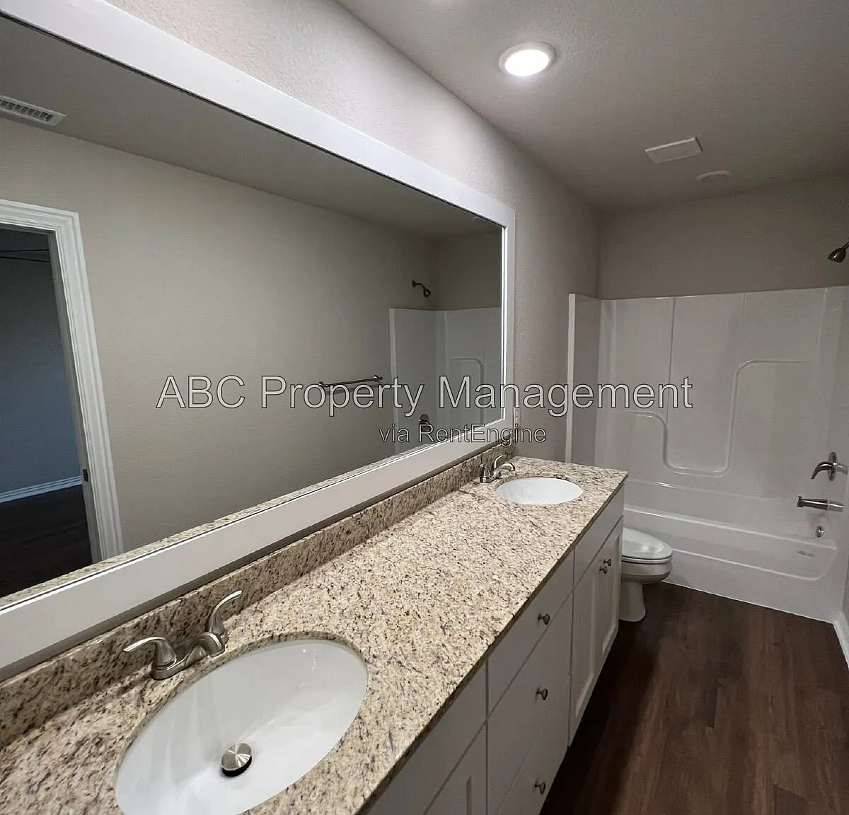 3 bed, 2.0 bath, 1550 sqft, $1,600 — Photo 4