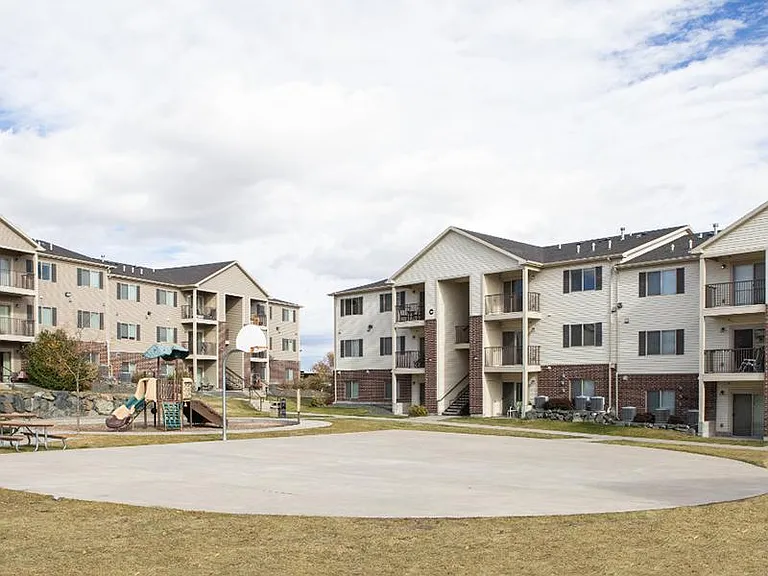 Sundance Apartments — Photo 16