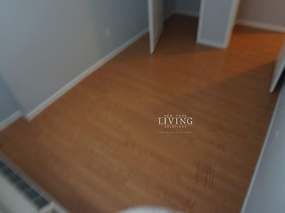 3rd image of 1765 Townsend Ave APT 5A