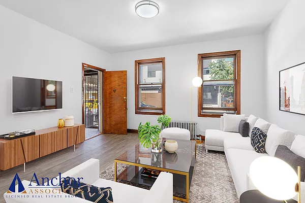 Rented by Anchor Associates | media 1