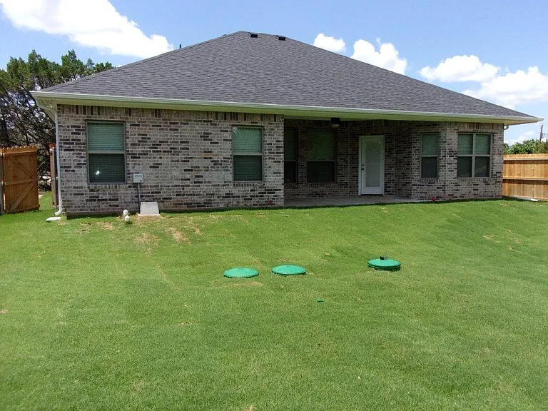 2203 Navasota St — Photo 31
