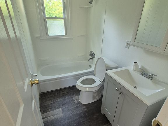 3rd image of 13046 Sidonie Ave