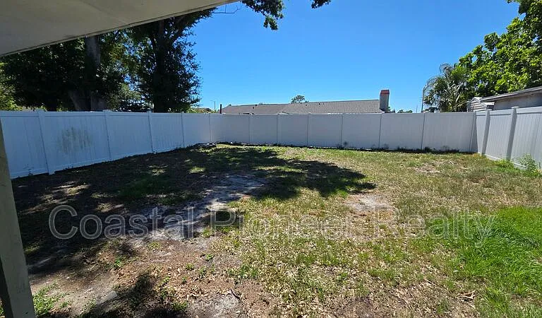 1242 Coolmont Dr — Photo 27