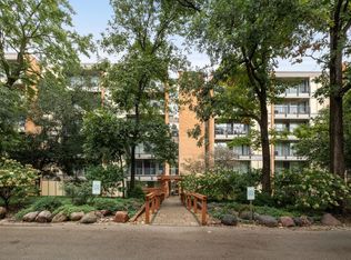 6010 Oakwood Dr APT 2G, Lisle, IL 60532