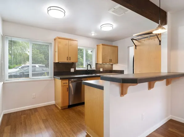 Clinton Corner, 3125-3145 SE 21st Ave #3125, Portland, OR 97202