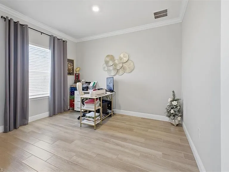 1025 NW 7th Pl — Photo 26