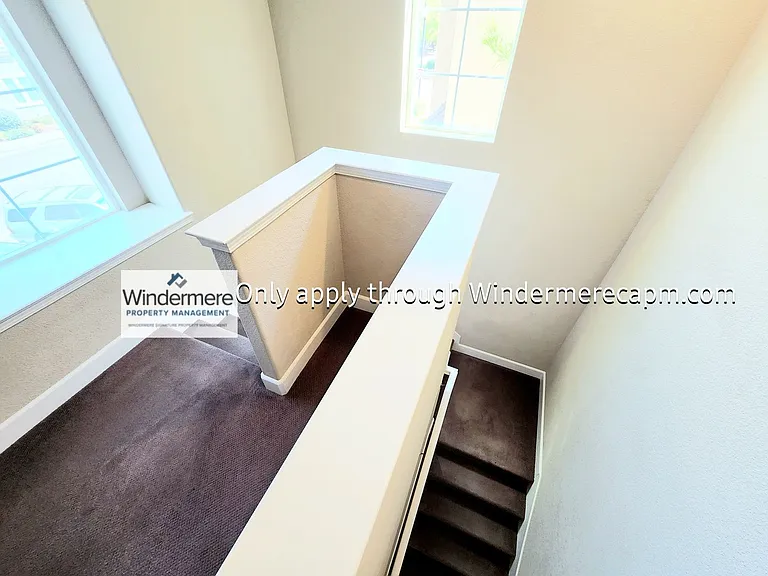 1563 Parkside Way — Photo 8