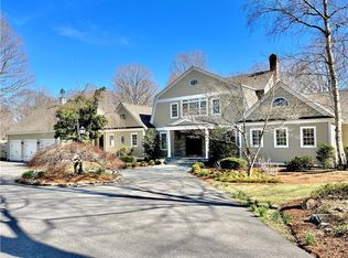 15 Clark Ln, Essex, CT 06426