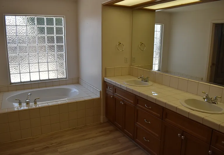 6310 Diamond Ct — Photo 22