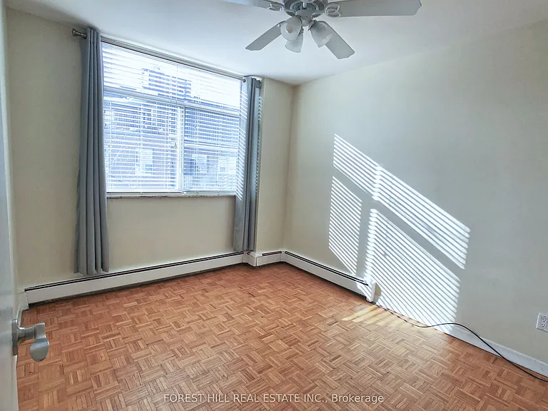 335 Lonsdale Rd #502 — Photo 14