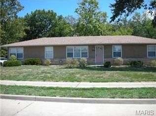 245 Old State Rd, Ballwin, MO 63021