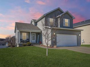 5119 Luke St, Cedar Falls, IA 50613