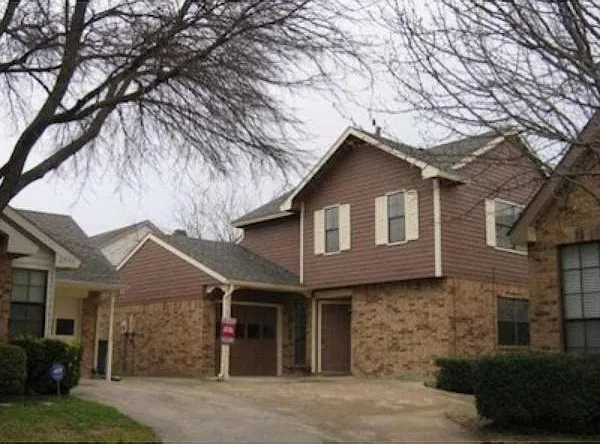 2 bed, 1182 sqft, $1,925 — Photo 1