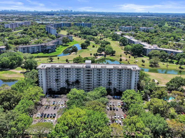 3520 Oaks Way APT 1010, Pompano Beach, FL 33069