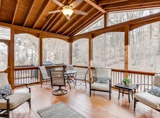 690 Amberton Close, Suwanee, GA 30024