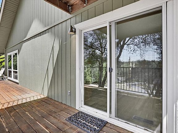 4th image of 17575 Chaparral Dr