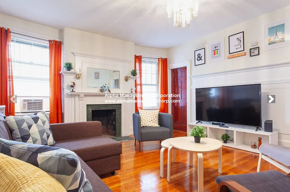 5 bed, 9999 sqft, $6,200 — Photo 1