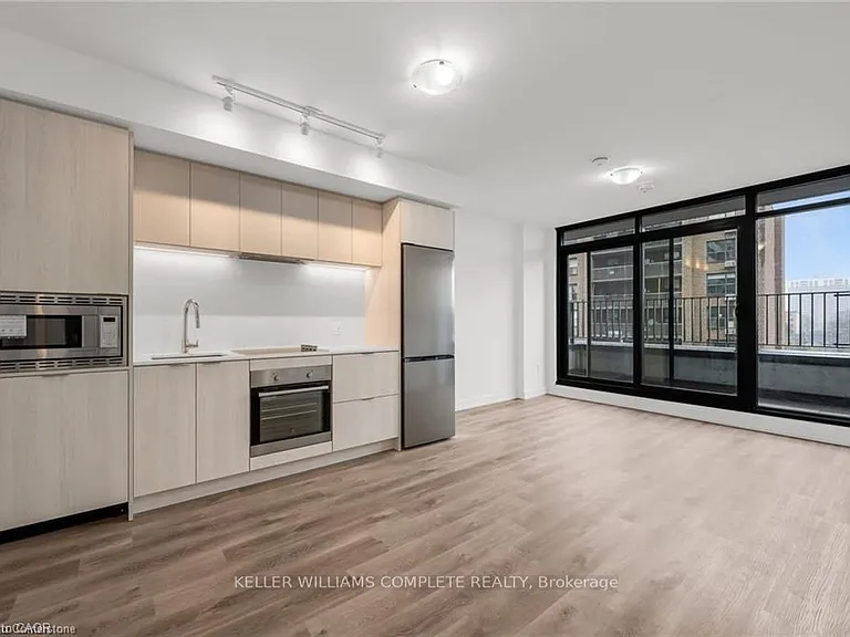 1 Jarvis St #526 — Photo 3