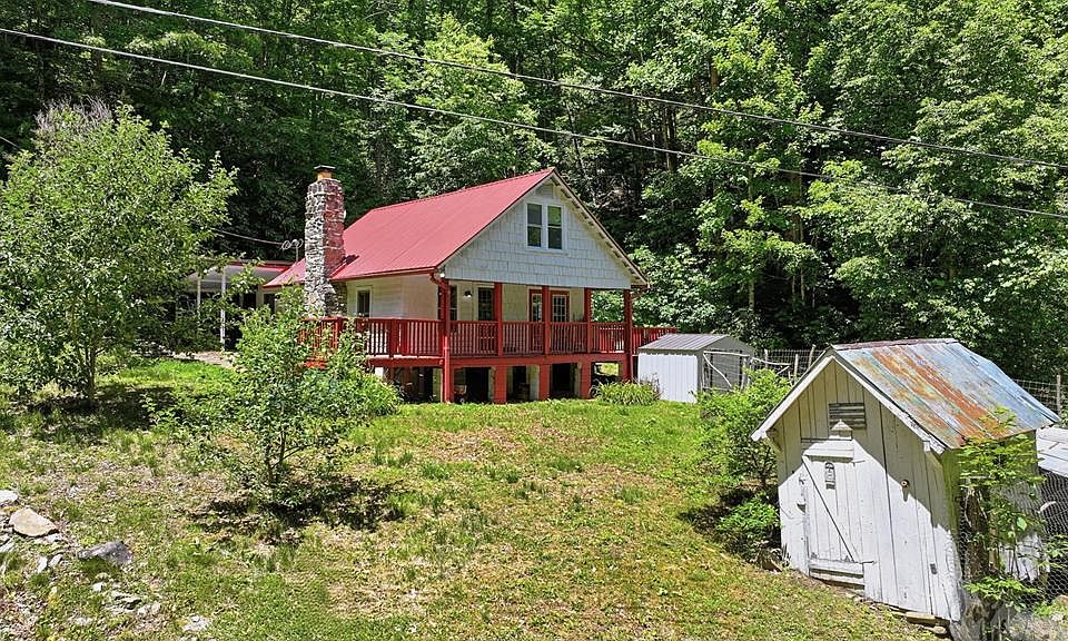 1st image of 100 Waterfall Hollow Rd