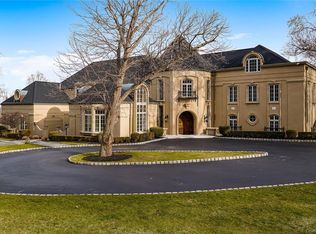 656 River Rd, Newburgh, NY 12550