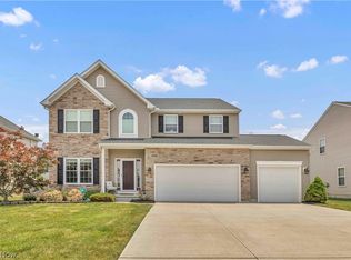 9029 Franklin Dr, North Ridgeville, OH 44039