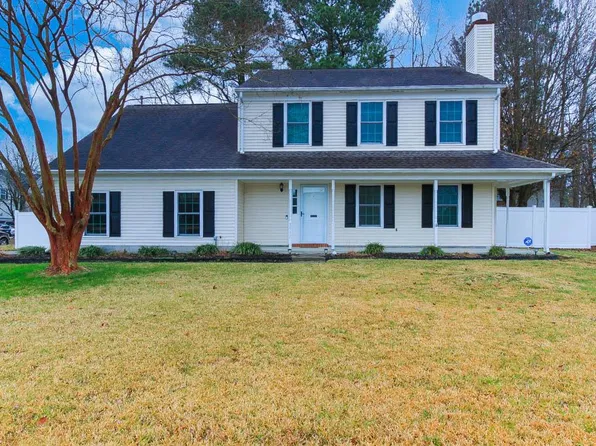 3917 Larchwood Dr, Virginia Beach, VA 23456