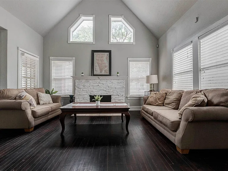 2410 Cleburne St — Photo 26