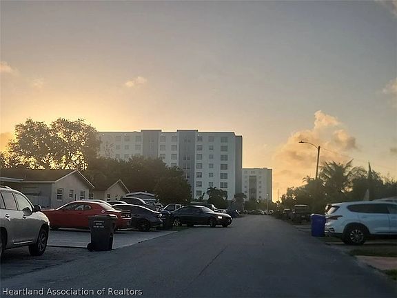 4th image of 6109 Lincoln St