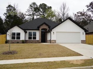 9976 Goldcrest Dr, Flint, TX 75762