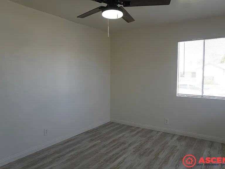 1603 Haldon St — Photo 9