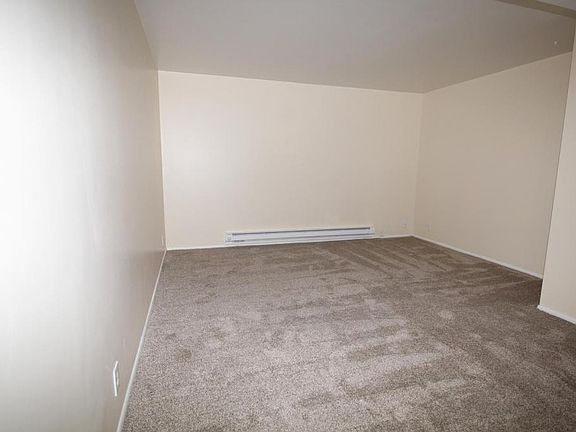 3rd image of 750 E 200 S APT 1B