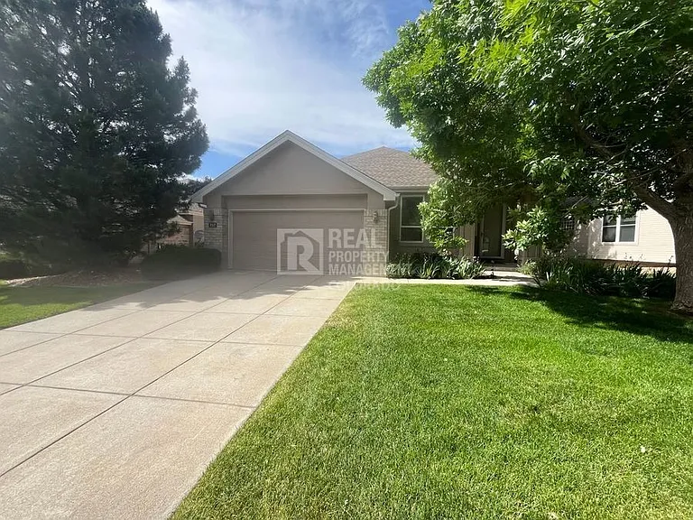 857 Appleby Pl — Photo 3