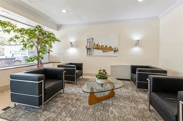 7100 Boulevard East #7 — Photo 3