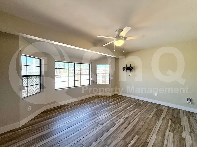4341 E Betty Elyse Ln — Photo 17