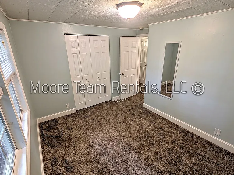 348 Browning Ave — Photo 7