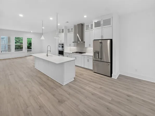 122 Etta Way, Daniel Island, SC 29492