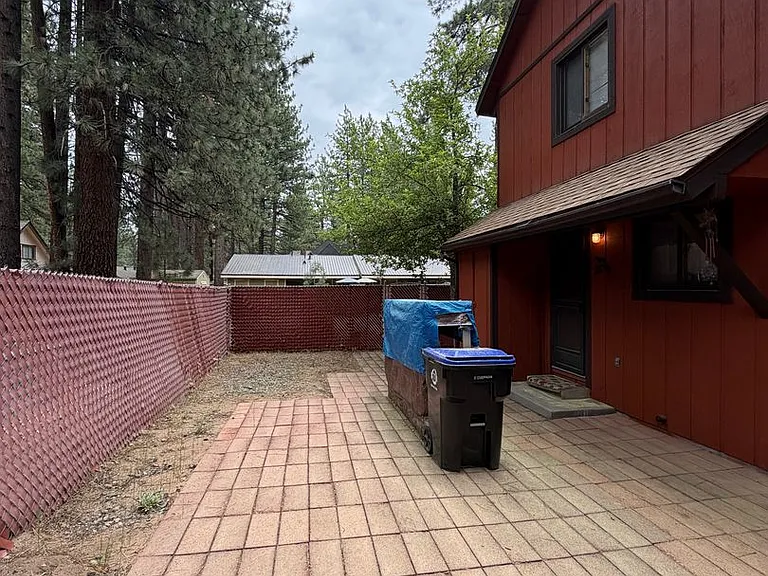 1247 Sierra Blvd — Photo 13