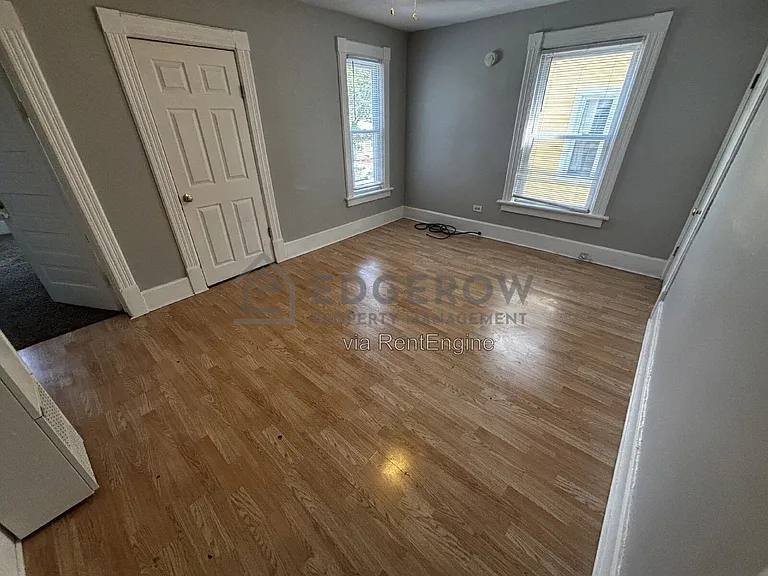 635 Lafayette Ave NE #2 — Photo 5