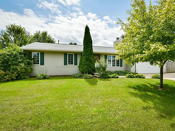 2nd image of 411 Foxtail Dr